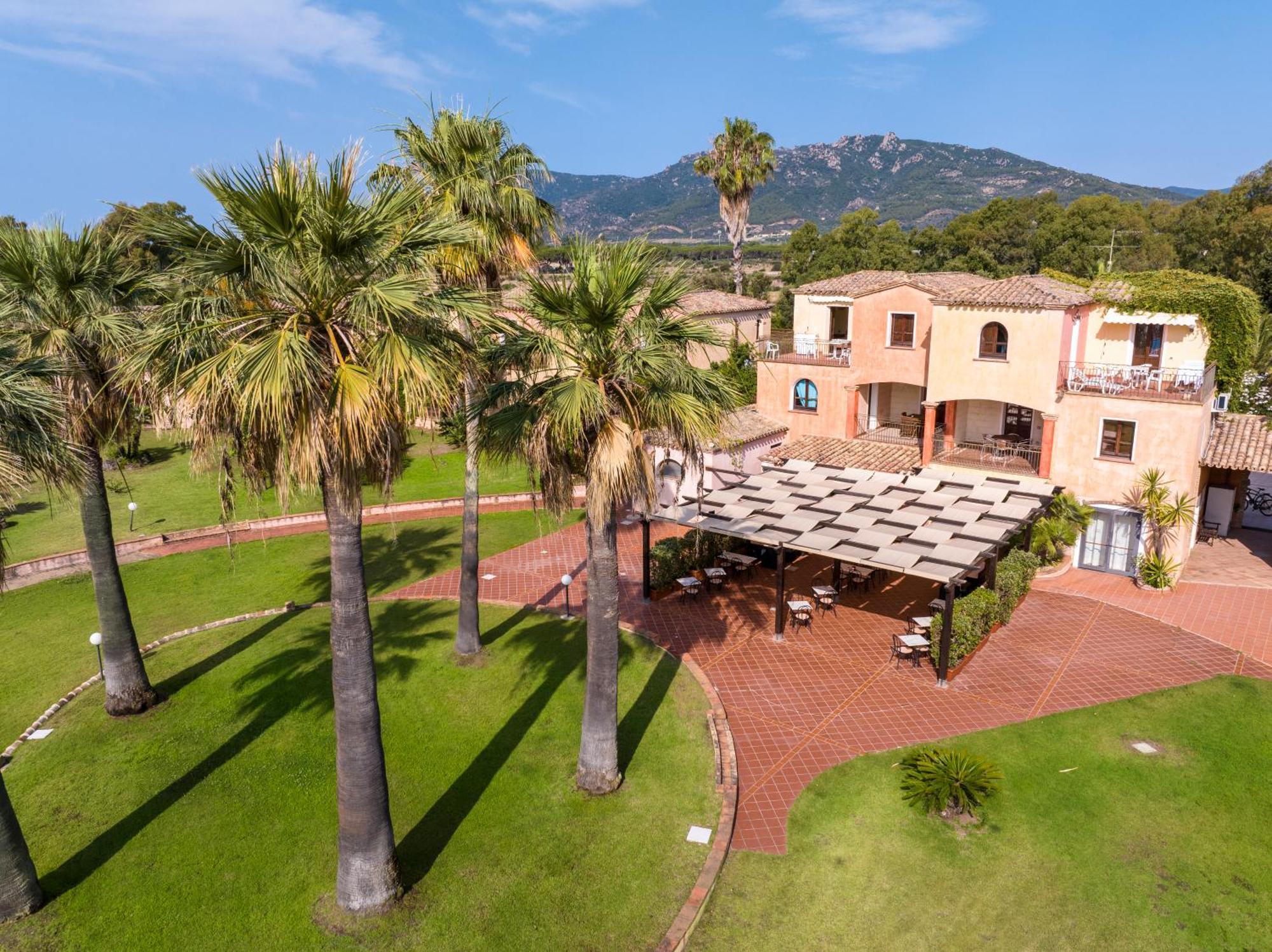 Baia Delle Palme Beach Santa Margherita di Pula Εξωτερικό φωτογραφία